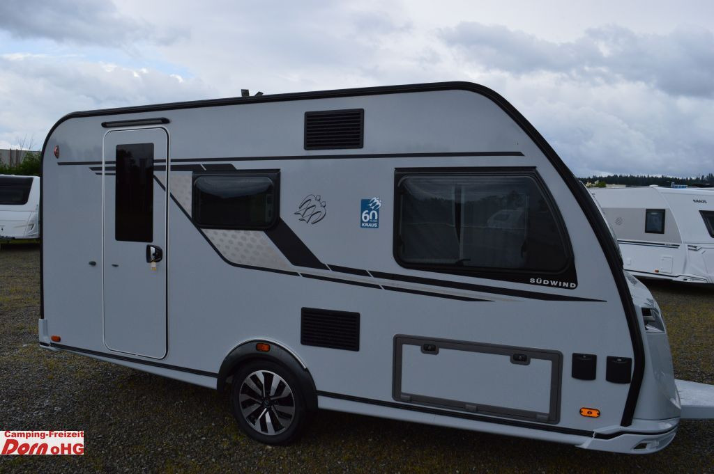 Knaus Südwind 420 QD 60 YEARS Kühlschrank 142l - Wohnwagen: das Bild 1 Knaus Südwind 420 QD 60 YEARS Kühlschrank 142l - Wohnwagen: das Bild 1
