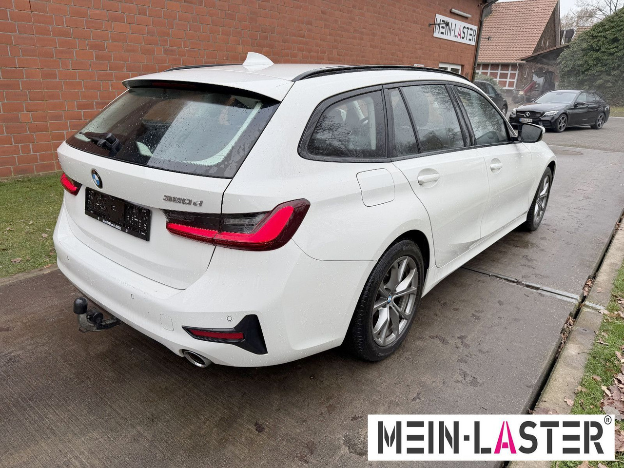 BMW 320 d xDrive touring Sport Line shadow AHK - Kombi: das Bild 5 BMW 320 d xDrive touring Sport Line shadow AHK - Kombi: das Bild 5