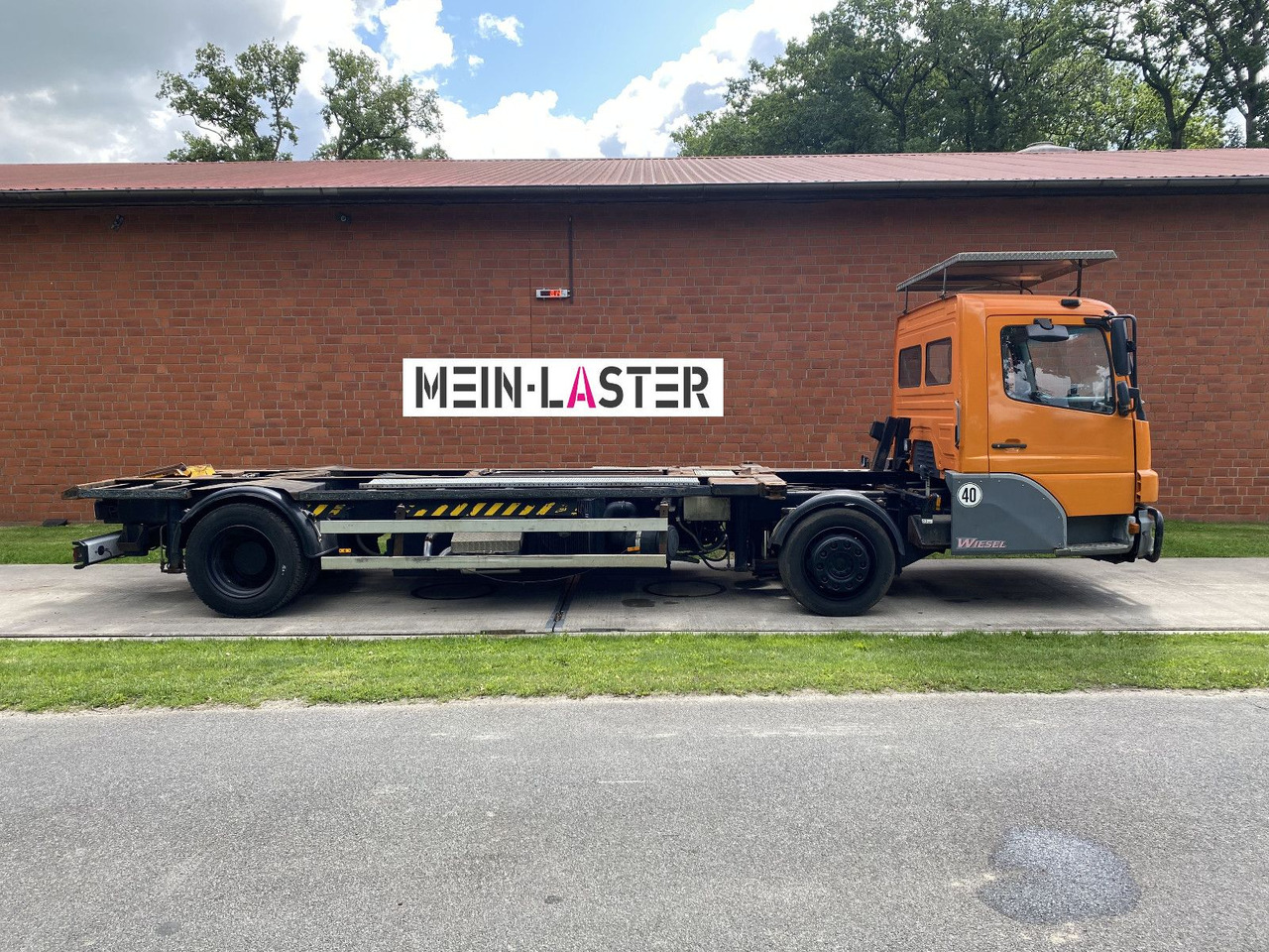 Mercedes-Benz Kamag Wiesel Umsetzter Sattelplatte - Containerwagen/ Wechselfahrgestell LKW: das Bild 2 Mercedes-Benz Kamag Wiesel Umsetzter Sattelplatte - Containerwagen/ Wechselfahrgestell LKW: das Bild 2
