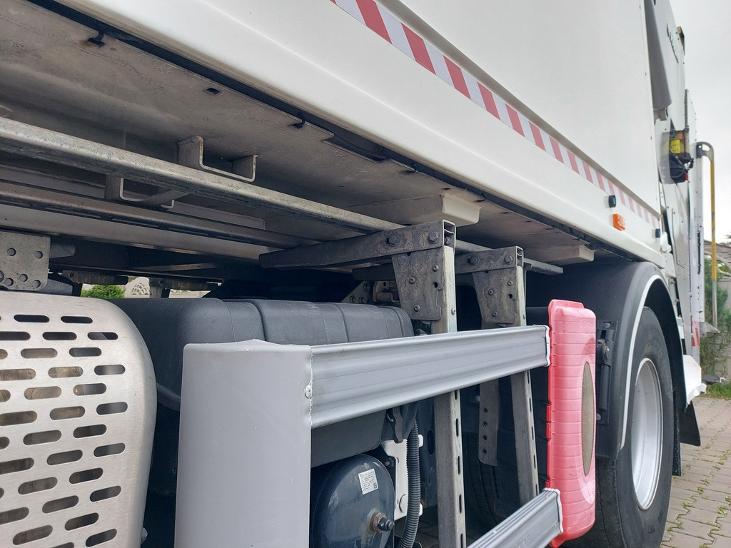 Müllwagen IVECO Eurocargo: das Bild 27
