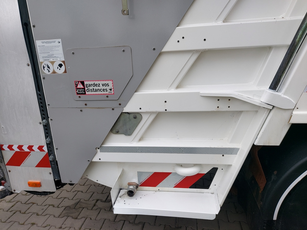Müllwagen IVECO Eurocargo: das Bild 23