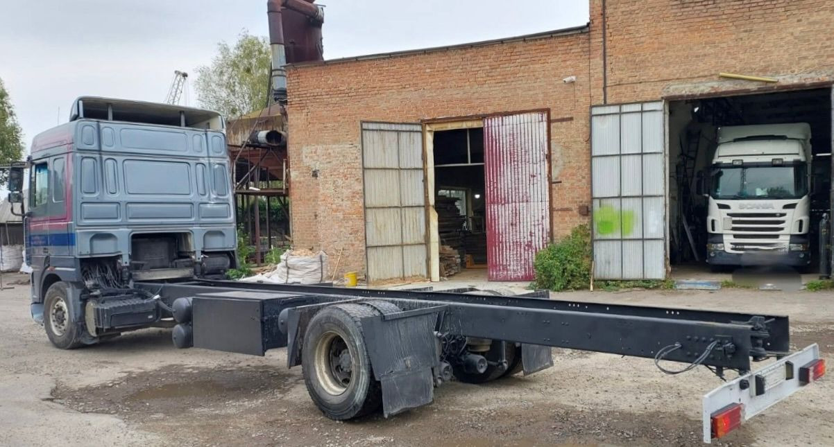 DAF 95XF380 - Fahrgestell LKW: das Bild 4 DAF 95XF380 - Fahrgestell LKW: das Bild 4