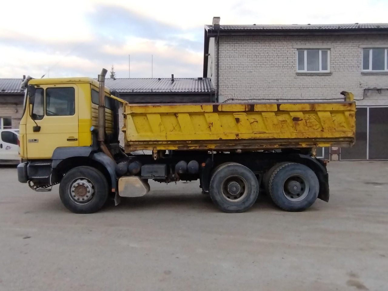 MAN 26.403 - Kipper: das Bild 5 MAN 26.403 - Kipper: das Bild 5