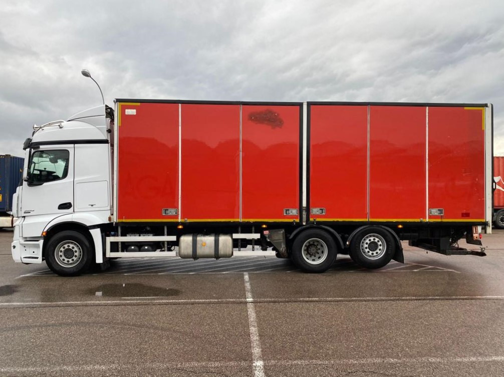 MERCEDES-BENZ ACTROS 2542 - Koffer LKW: das Bild 2 MERCEDES-BENZ ACTROS 2542 - Koffer LKW: das Bild 2