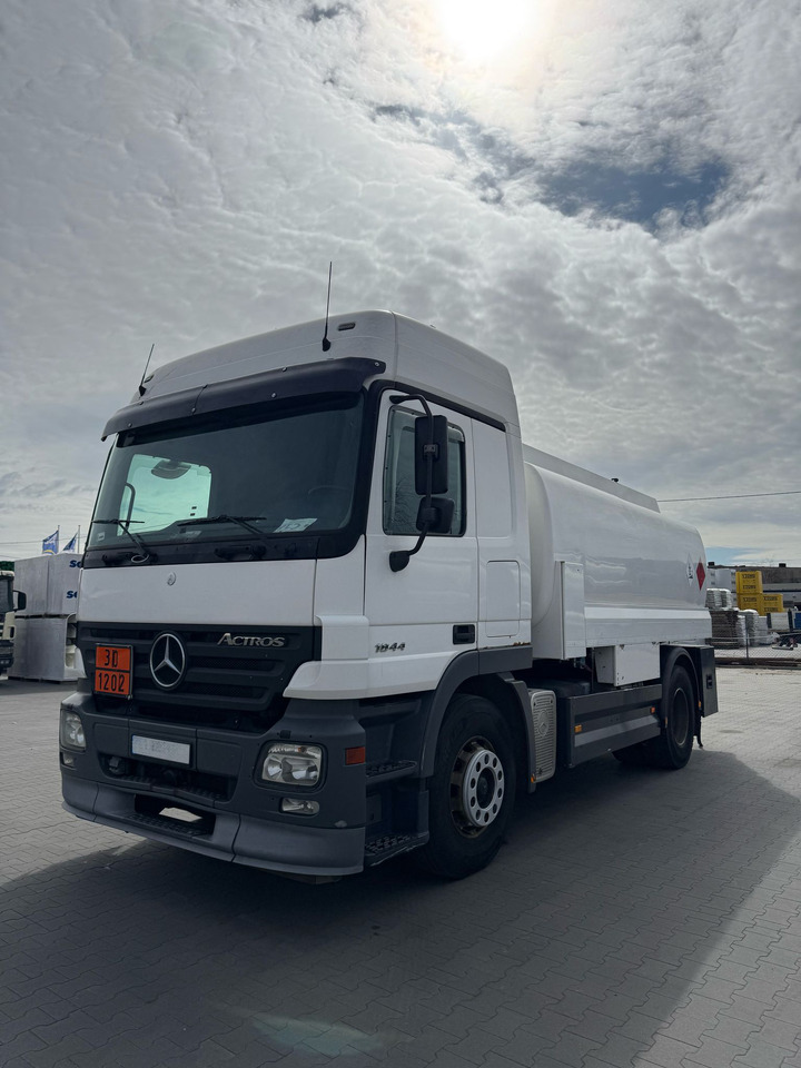 MERCEDES-BENZ Actros 1844 - Tankwagen: das Bild 5 MERCEDES-BENZ Actros 1844 - Tankwagen: das Bild 5