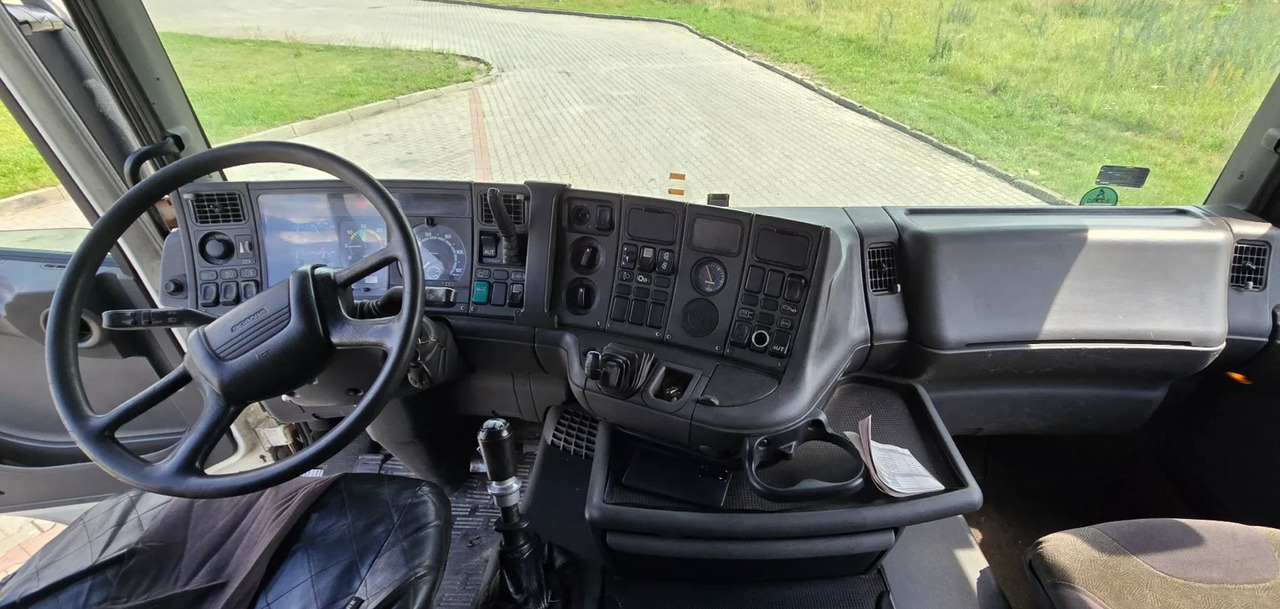 Pritsche LKW, Autokran SCANIA 144.460: das Bild 9