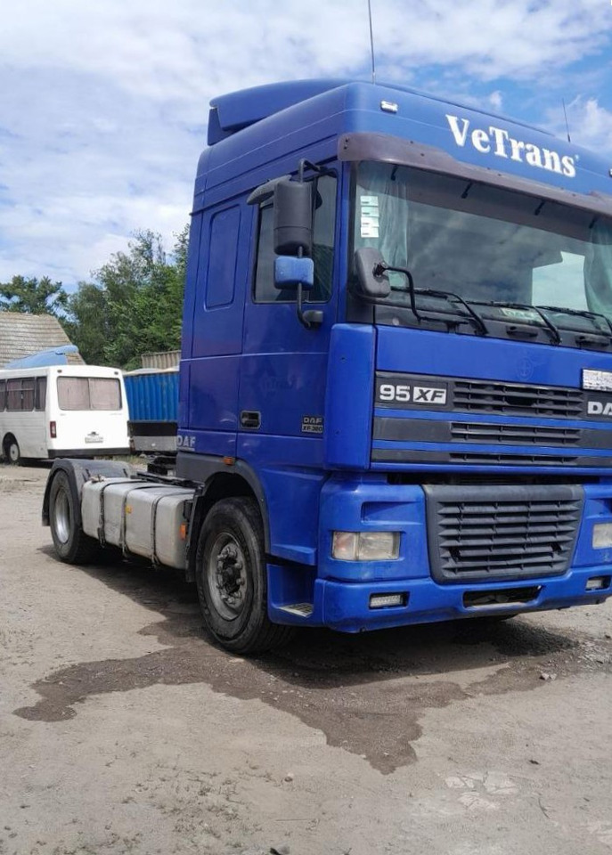 DAF XF 95.380 - Sattelzugmaschine: das Bild 1 DAF XF 95.380 - Sattelzugmaschine: das Bild 1