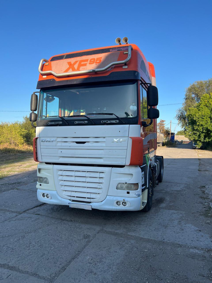 DAF XF95.430 ID1656S - Sattelzugmaschine: das Bild 2 DAF XF95.430 ID1656S - Sattelzugmaschine: das Bild 2