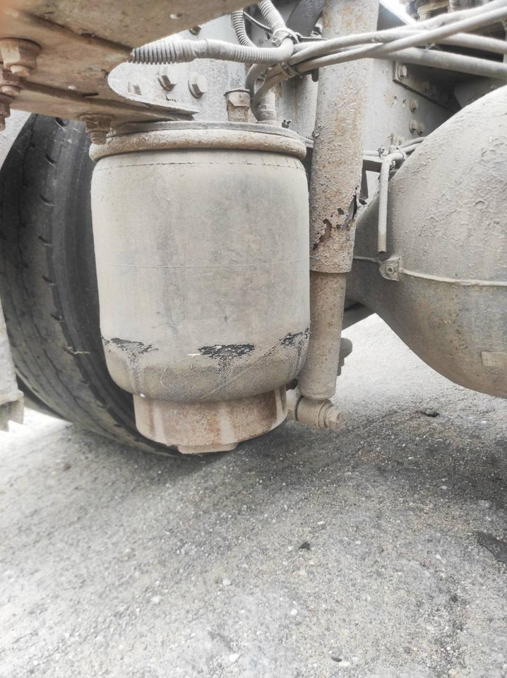 Sattelzugmaschine RENAULT Magnum 440 ID1515S: das Bild 28