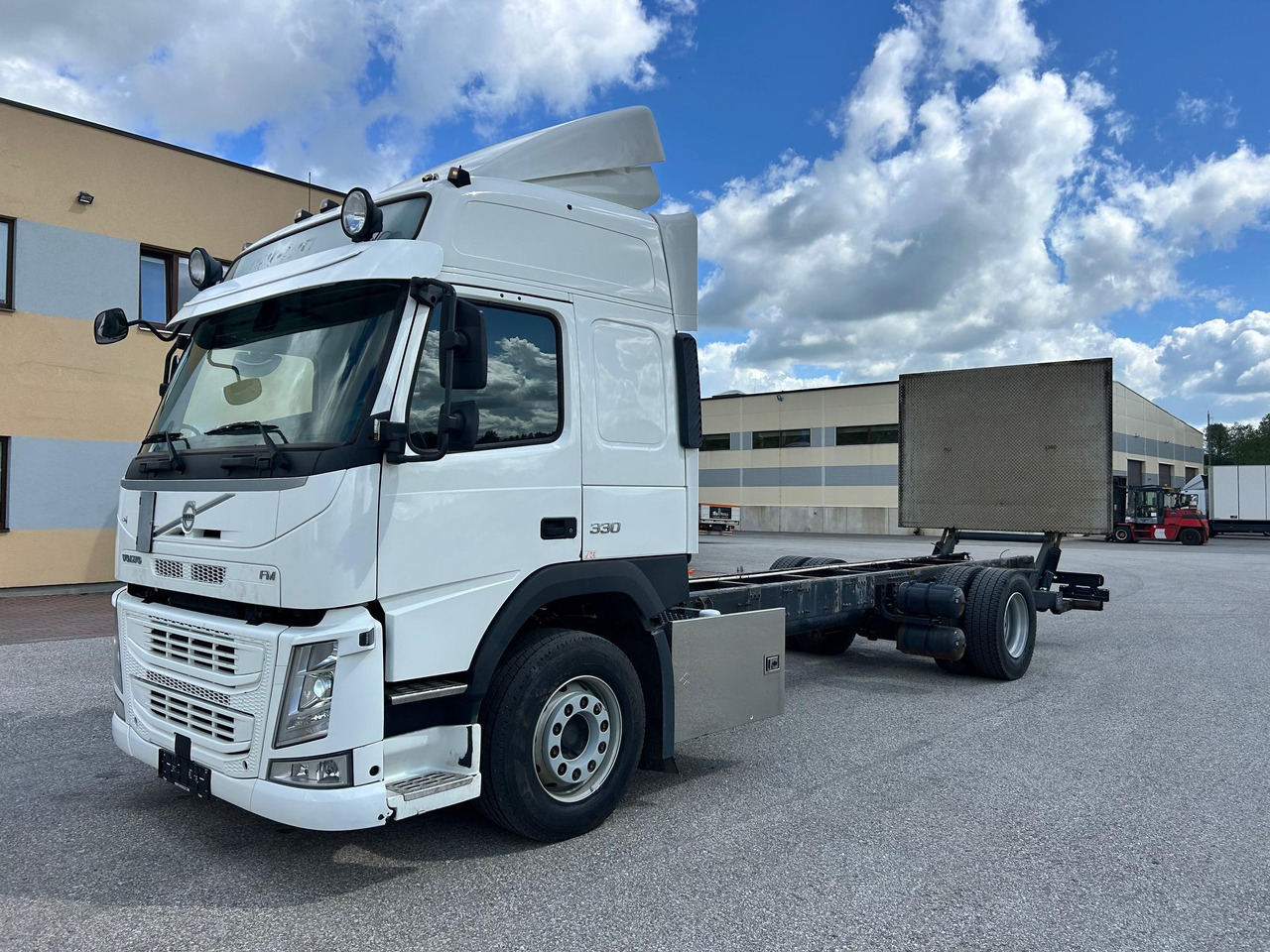 VOLVO FM330 - Fahrgestell LKW: das Bild 2 VOLVO FM330 - Fahrgestell LKW: das Bild 2