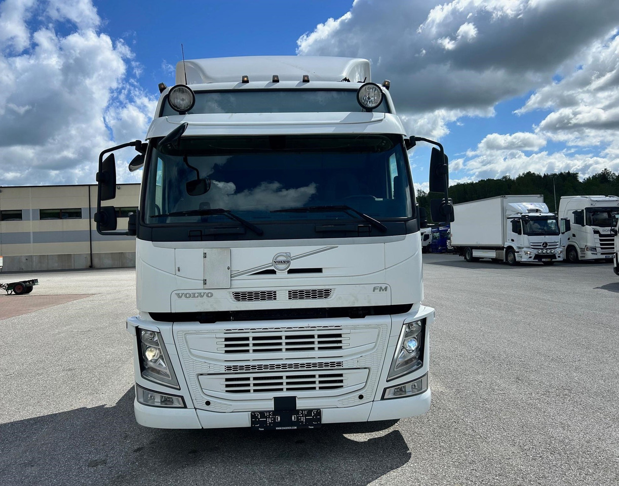 VOLVO FM330 - Fahrgestell LKW: das Bild 3 VOLVO FM330 - Fahrgestell LKW: das Bild 3