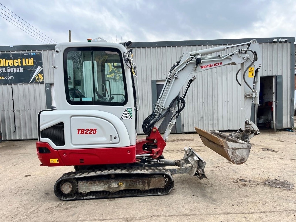 Takeuchi TB 225 - Minibagger: das Bild 1 Takeuchi TB 225 - Minibagger: das Bild 1