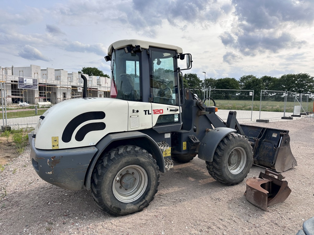 TEREX TL 120 - 30 Km/h Schaufel + Palettengabel Top ! - Radlader: das Bild 2 TEREX TL 120 - 30 Km/h Schaufel + Palettengabel Top ! - Radlader: das Bild 2