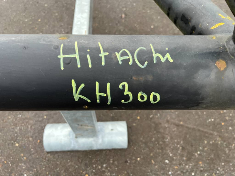 Hitachi KH 300 - Ladekran für Baumaschine: das Bild 5 Hitachi KH 300 - Ladekran für Baumaschine: das Bild 5