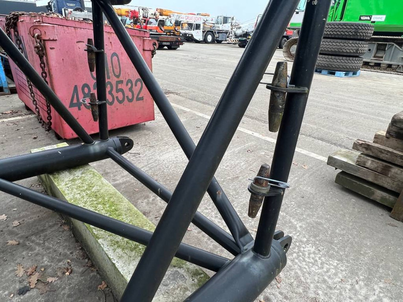 Liebherr LR 1160 - Ladekran für Baumaschine: das Bild 3 Liebherr LR 1160 - Ladekran für Baumaschine: das Bild 3