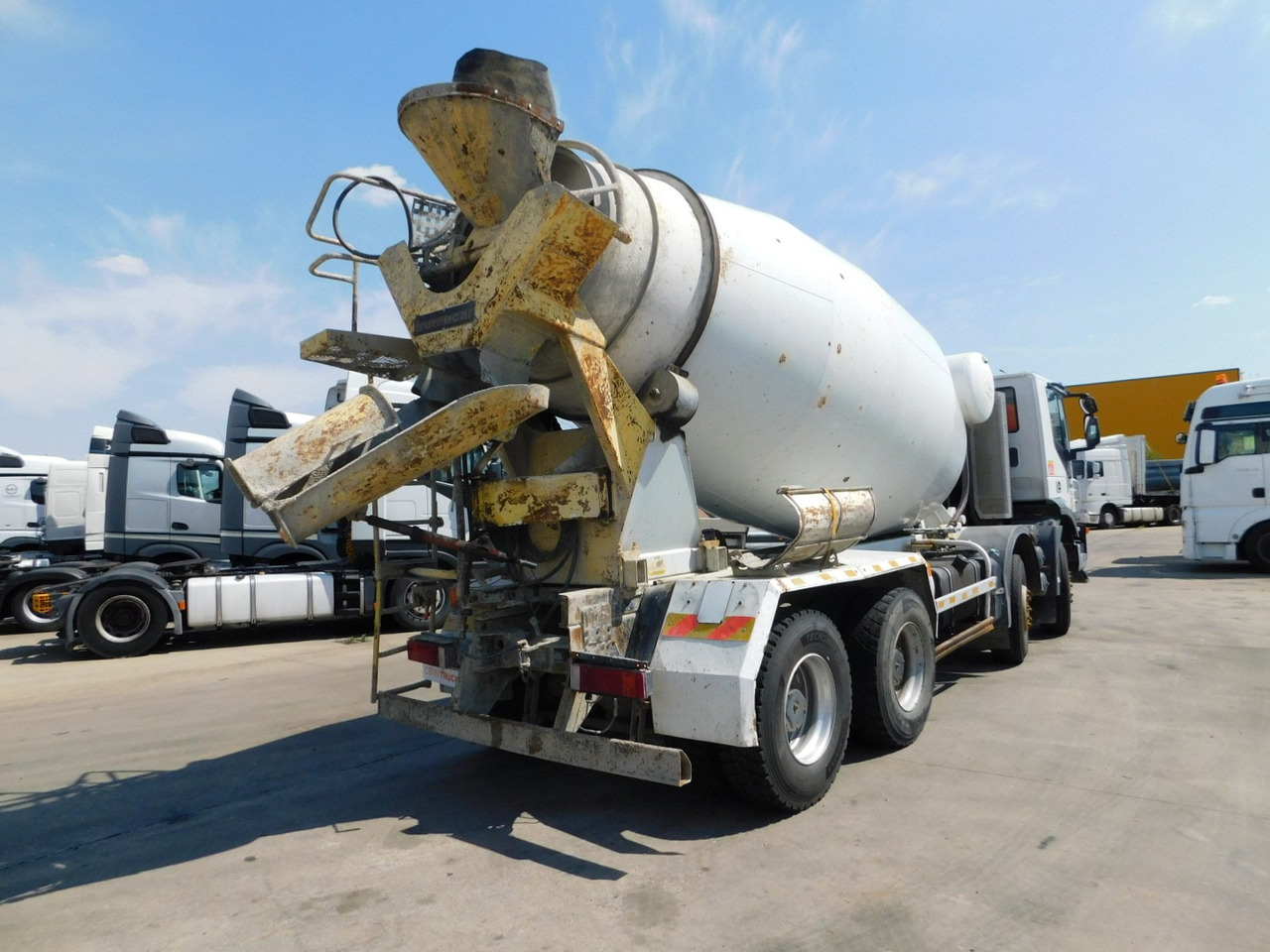 Iveco Trakker ad340t41b - Fahrmischer: das Bild 3 Iveco Trakker ad340t41b - Fahrmischer: das Bild 3
