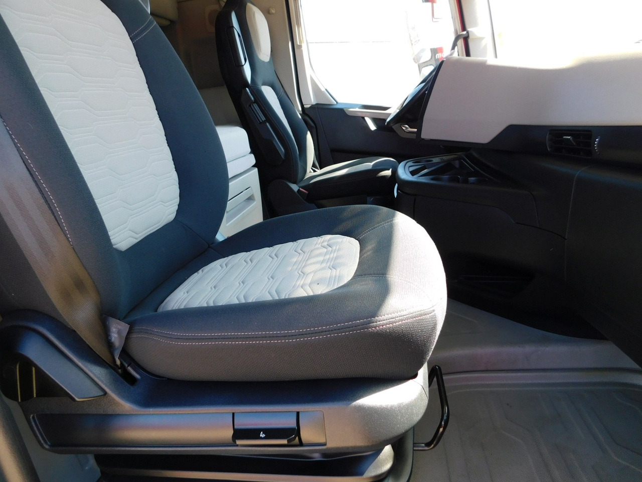 Ford F max ll 4x2 scab e6 12tx2620 - Sattelzugmaschine: das Bild 5 Ford F max ll 4x2 scab e6 12tx2620 - Sattelzugmaschine: das Bild 5