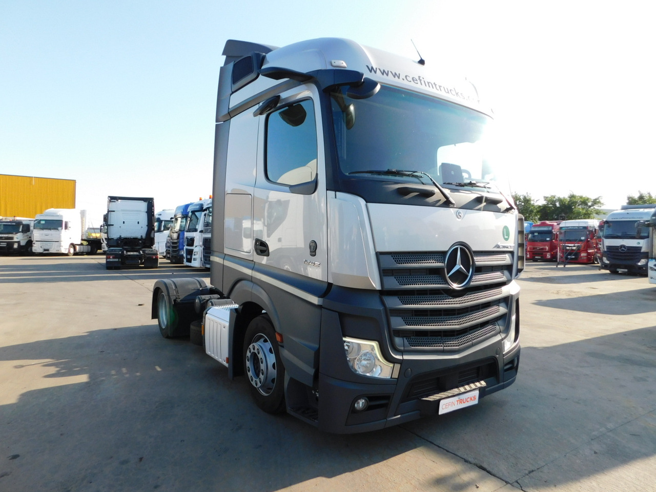 Mercedes Actros - Sattelzugmaschine: das Bild 2 Mercedes Actros - Sattelzugmaschine: das Bild 2