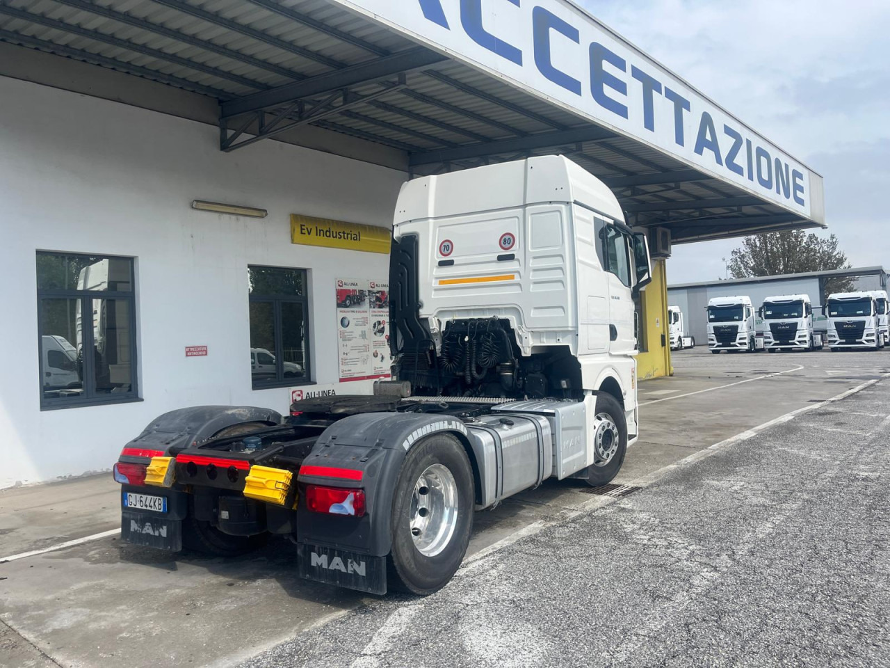 MAN TGX 18.510 4x2 BL SA ADR FL EXII EXIII Euro6 Klima - Sattelzugmaschine: das Bild 5 MAN TGX 18.510 4x2 BL SA ADR FL EXII EXIII Euro6 Klima - Sattelzugmaschine: das Bild 5