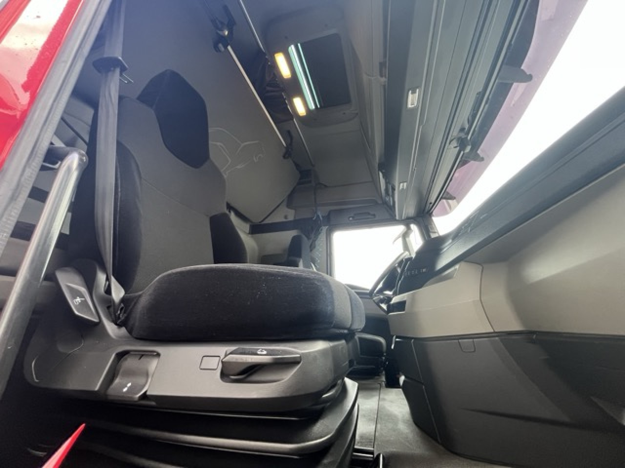 MAN TGX 18.510 4x2 LL SA - Vollgarantie MAN bis 01.202 - Sattelzugmaschine: das Bild 2 MAN TGX 18.510 4x2 LL SA - Vollgarantie MAN bis 01.202 - Sattelzugmaschine: das Bild 2