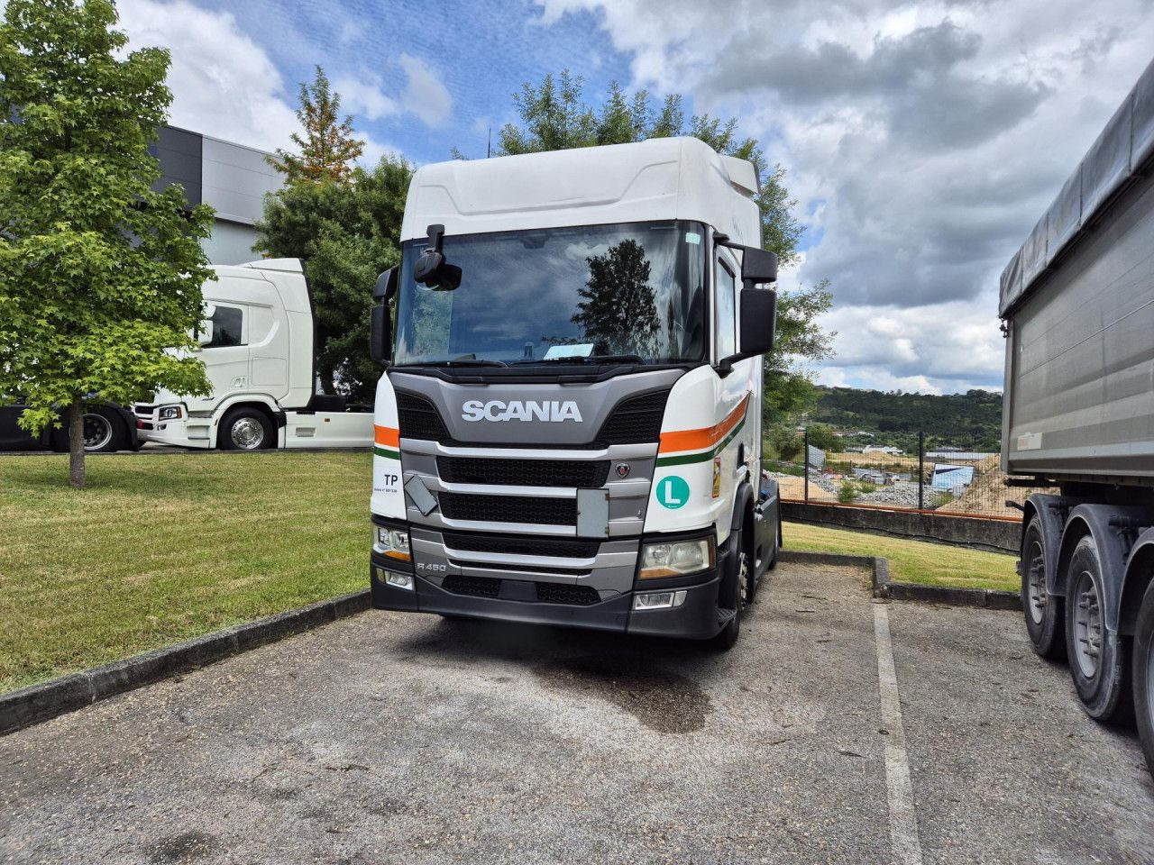 Scania R 450 - Sattelzugmaschine: das Bild 2 Scania R 450 - Sattelzugmaschine: das Bild 2