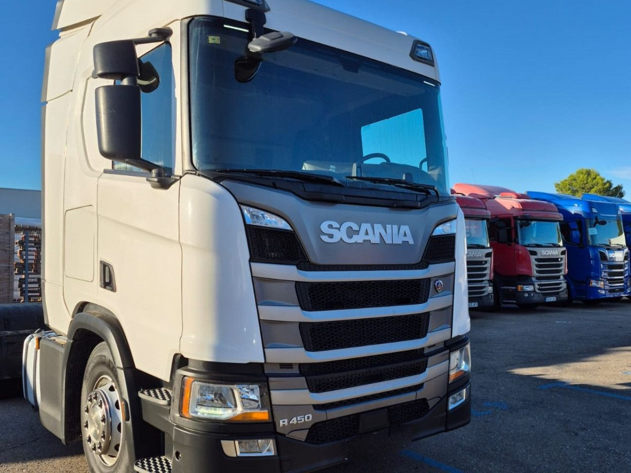 Scania R 450 - Sattelzugmaschine: das Bild 1 Scania R 450 - Sattelzugmaschine: das Bild 1