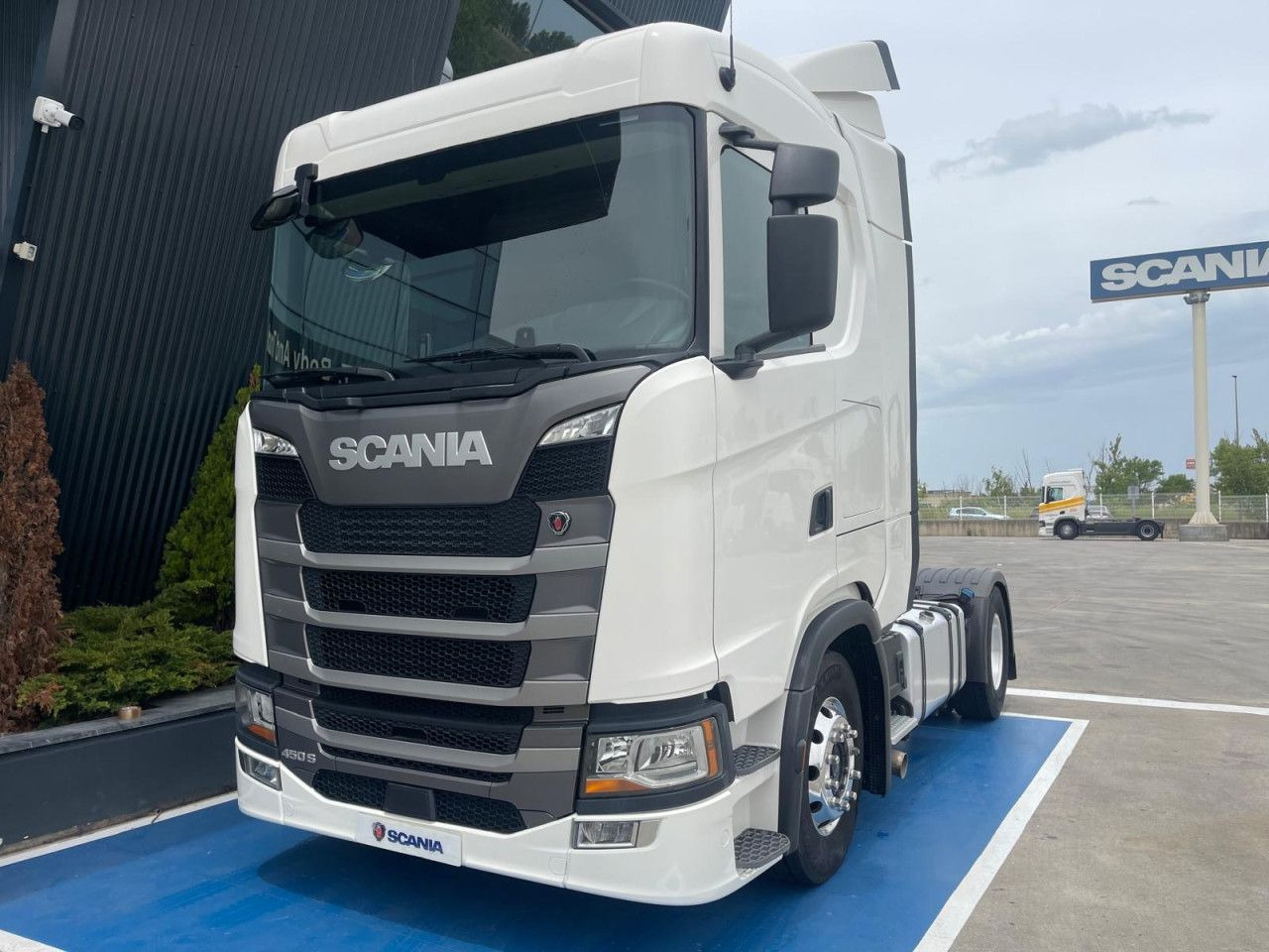Scania S 450 - Sattelzugmaschine: das Bild 1 Scania S 450 - Sattelzugmaschine: das Bild 1