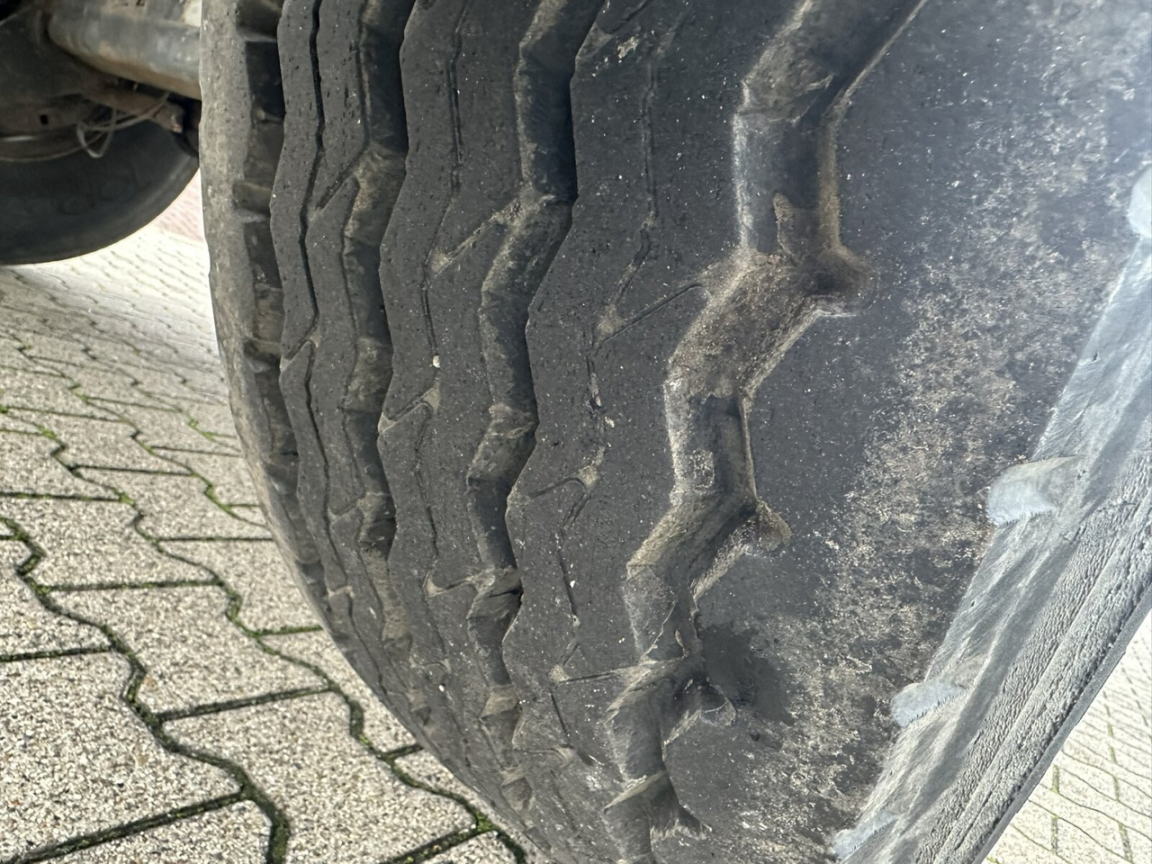 2-Achs Pritschenanhänger 2-Achs Pritschenanhänger - Pritschenanhänger/ Plattformanhänger: das Bild 5 2-Achs Pritschenanhänger 2-Achs Pritschenanhänger - Pritschenanhänger/ Plattformanhänger: das Bild 5