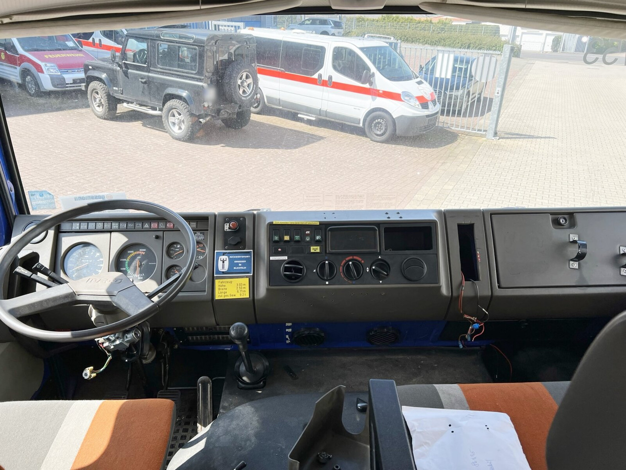 Feuerwehrfahrzeug 90-16 AW 4x4 Doka 90-16 AW 4x4 Doka, Mannschaftswagen: das Bild 7