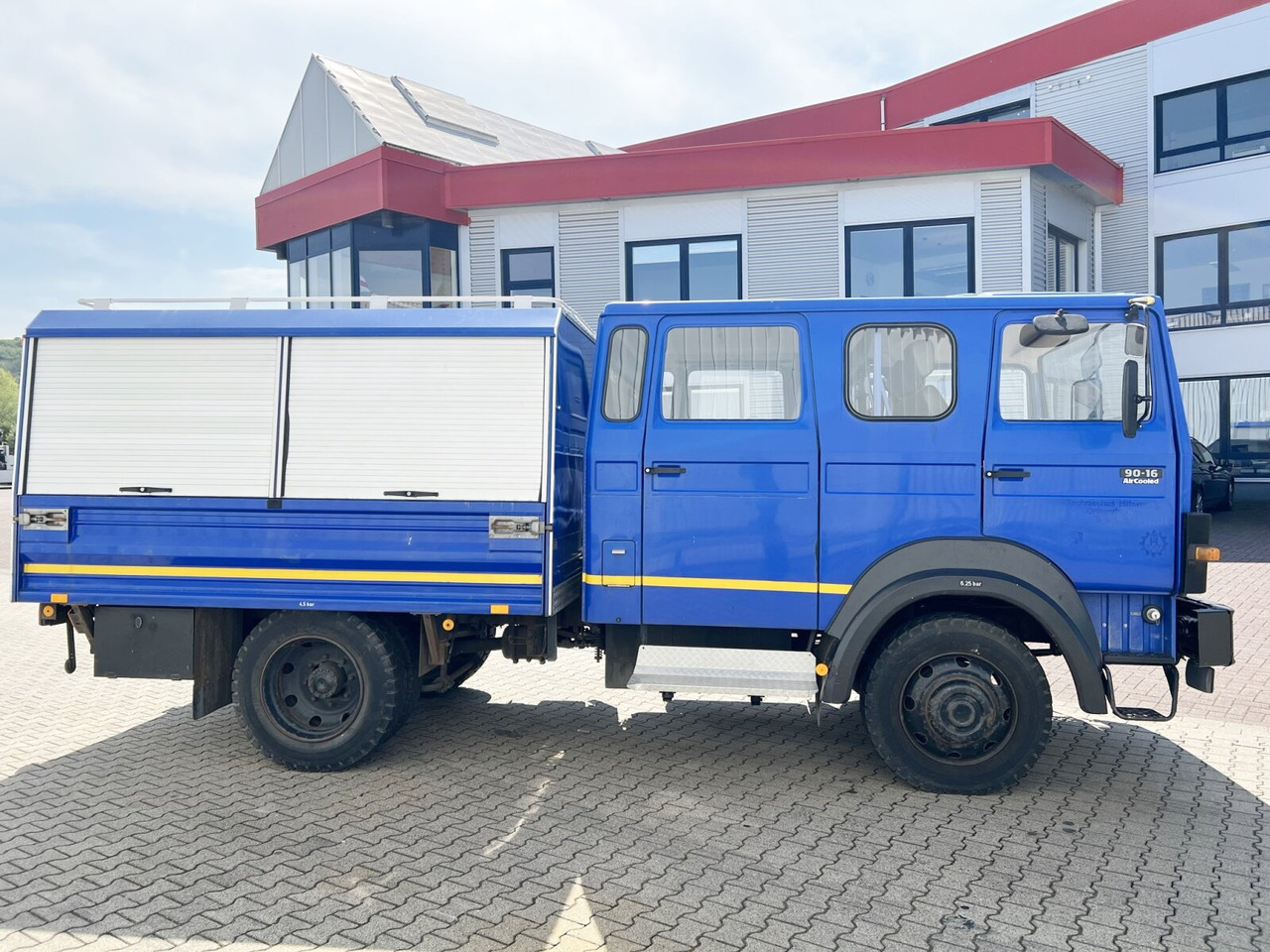 Feuerwehrfahrzeug 90-16 AW 4x4 Doka 90-16 AW 4x4 Doka, Mannschaftswagen: das Bild 10