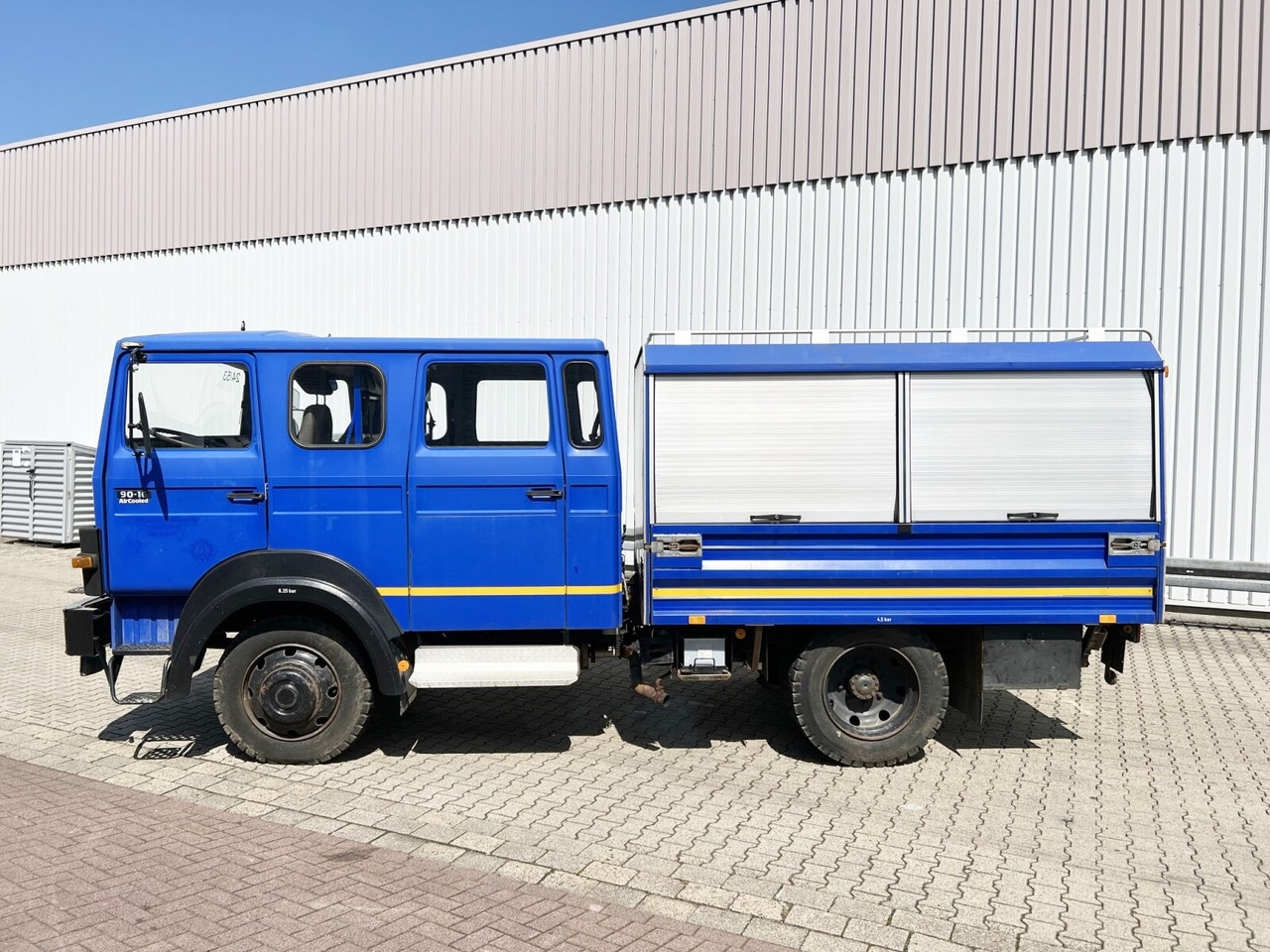 Feuerwehrfahrzeug 90-16 AW 4x4 Doka 90-16 AW 4x4 Doka, Mannschaftswagen: das Bild 14