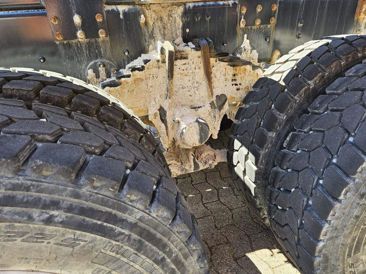 ASTRA HD9 86.50-90 8x6 ASTRA HD9 86.50-90 8x6, Unfallschaden, Cursor 13 - Fahrgestell LKW: das Bild 4 ASTRA HD9 86.50-90 8x6 ASTRA HD9 86.50-90 8x6, Unfallschaden, Cursor 13 - Fahrgestell LKW: das Bild 4