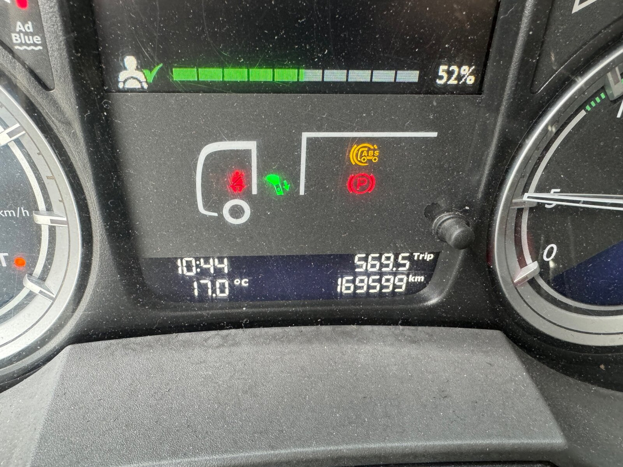 DAF XF 410 FA 4x2 XF 410 FA 4x2, Fahrschule, 2x AHK, 6 Sitze - Pritsche LKW: das Bild 4 DAF XF 410 FA 4x2 XF 410 FA 4x2, Fahrschule, 2x AHK, 6 Sitze - Pritsche LKW: das Bild 4