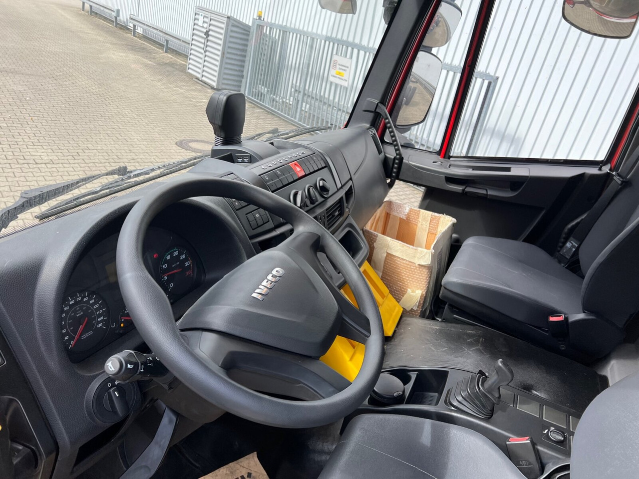 EuroCargo ML160E32 4x2 EuroCargo ML160E32 4x2, Feuerwehr - Abrollkipper: das Bild 4 EuroCargo ML160E32 4x2 EuroCargo ML160E32 4x2, Feuerwehr - Abrollkipper: das Bild 4