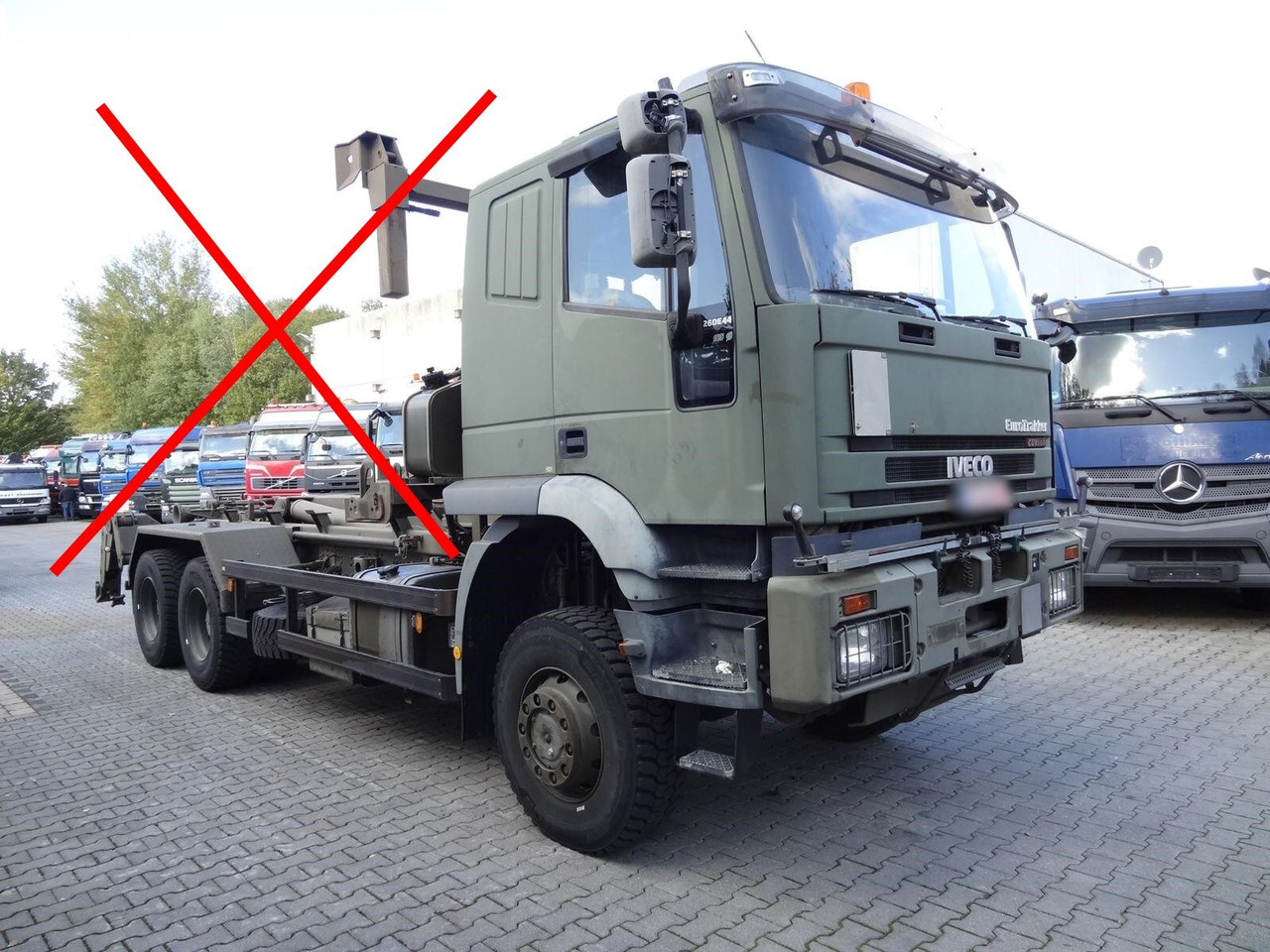 EuroTrakker 260E44W 6X6 EuroTrakker 260E44W 6X6, Retarder, ADR - Fahrgestell LKW: das Bild 2 EuroTrakker 260E44W 6X6 EuroTrakker 260E44W 6X6, Retarder, ADR - Fahrgestell LKW: das Bild 2