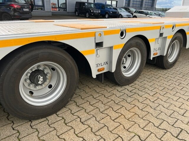 FSML 2 B1 FSML 2 B1 mit Liftachse - Tieflader Auflieger: das Bild 3 FSML 2 B1 FSML 2 B1 mit Liftachse - Tieflader Auflieger: das Bild 3