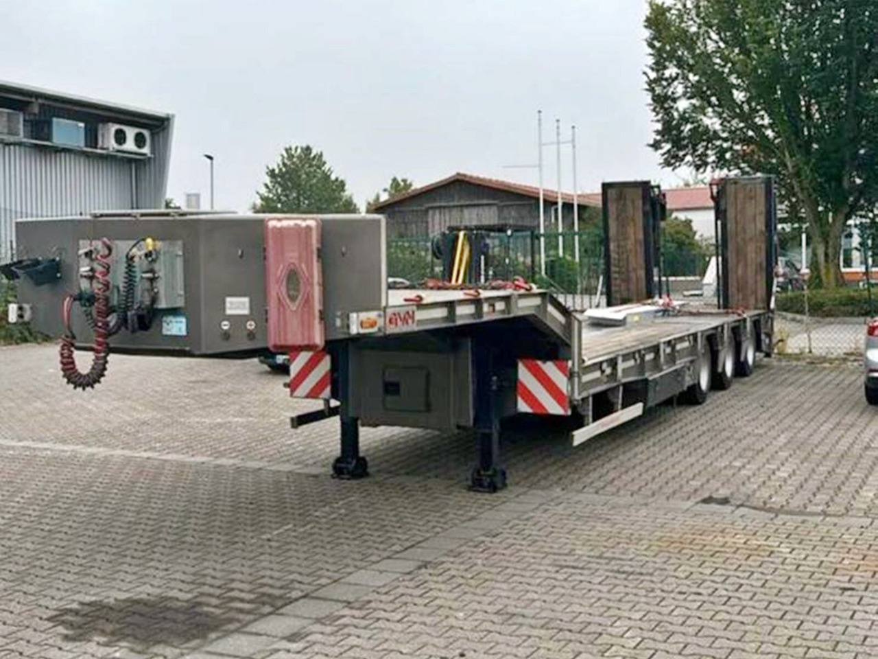 GVN Trailer 329 GVN Trailer 329 - Tieflader Auflieger: das Bild 1 GVN Trailer 329 GVN Trailer 329 - Tieflader Auflieger: das Bild 1