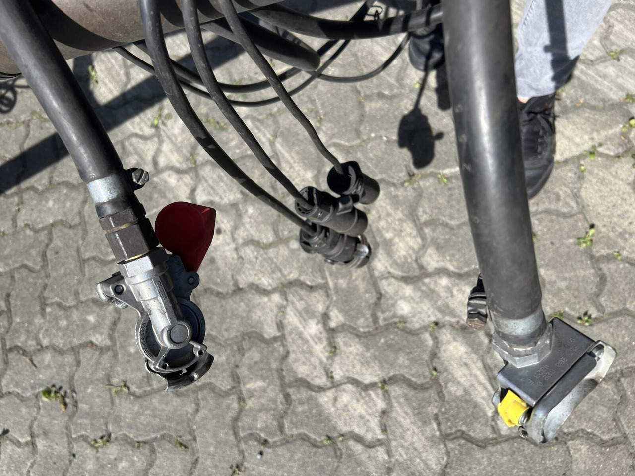 HSA 18.65 Schlittenabroller HUEFFERMANN HSA 18.65 Schlittenabroller - Abrollanhänger/ Absetzanhänger: das Bild 5 HSA 18.65 Schlittenabroller HUEFFERMANN HSA 18.65 Schlittenabroller - Abrollanhänger/ Absetzanhänger: das Bild 5