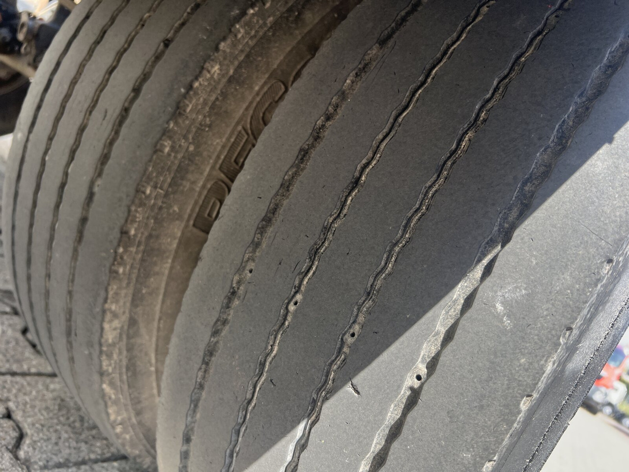 HSA 18.65 Schlittenabroller HUEFFERMANN HSA 18.65 Schlittenabroller - Abrollanhänger/ Absetzanhänger: das Bild 3 HSA 18.65 Schlittenabroller HUEFFERMANN HSA 18.65 Schlittenabroller - Abrollanhänger/ Absetzanhänger: das Bild 3