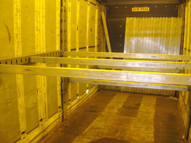 Hoffmann HSE - HSE, Jumbo, Mega - Planenauflieger: das Bild 3 Hoffmann HSE - HSE, Jumbo, Mega - Planenauflieger: das Bild 3