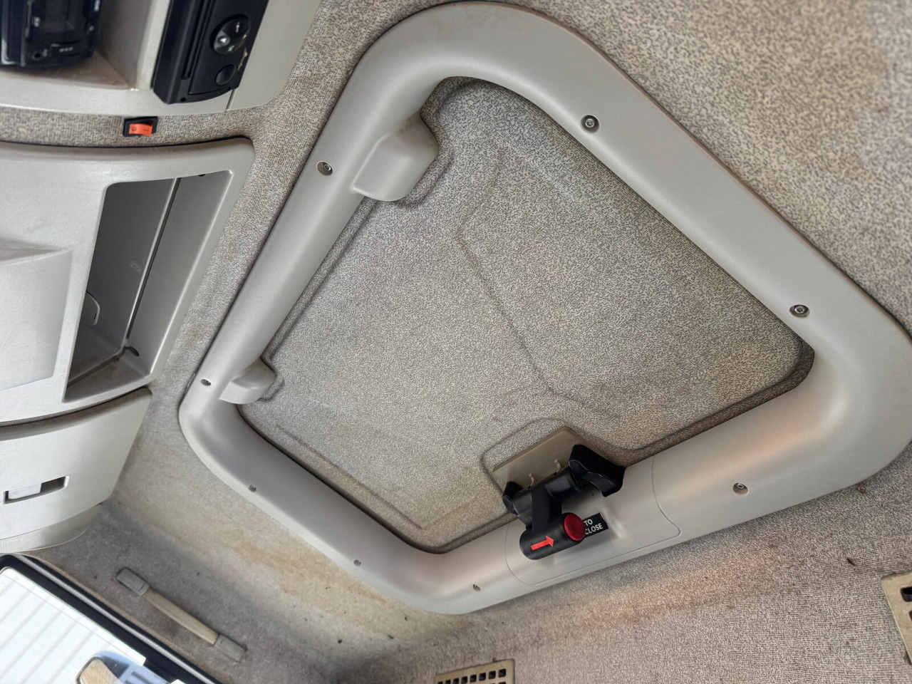 Iveco EuroCargo ML 80E18 K 4x2 EuroCargo ML 80E18 K 4x2 - Kipper: das Bild 4 Iveco EuroCargo ML 80E18 K 4x2 EuroCargo ML 80E18 K 4x2 - Kipper: das Bild 4