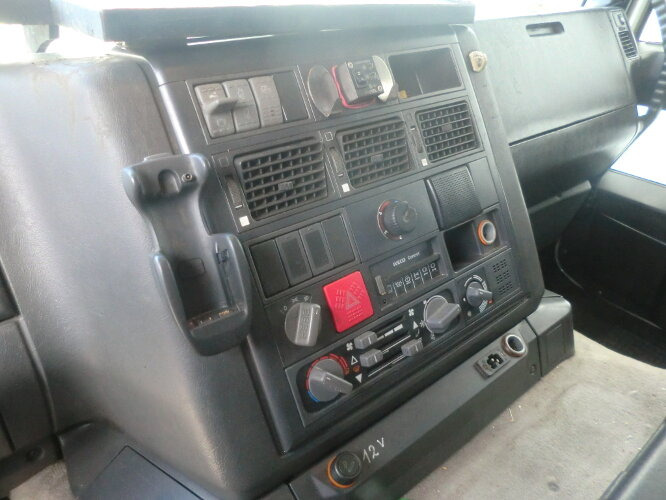 Koffer LKW Iveco EuroTech 190E40 4x2 Euro Tech 190E40, Möbelkoffer, 49 cbm: das Bild 10
