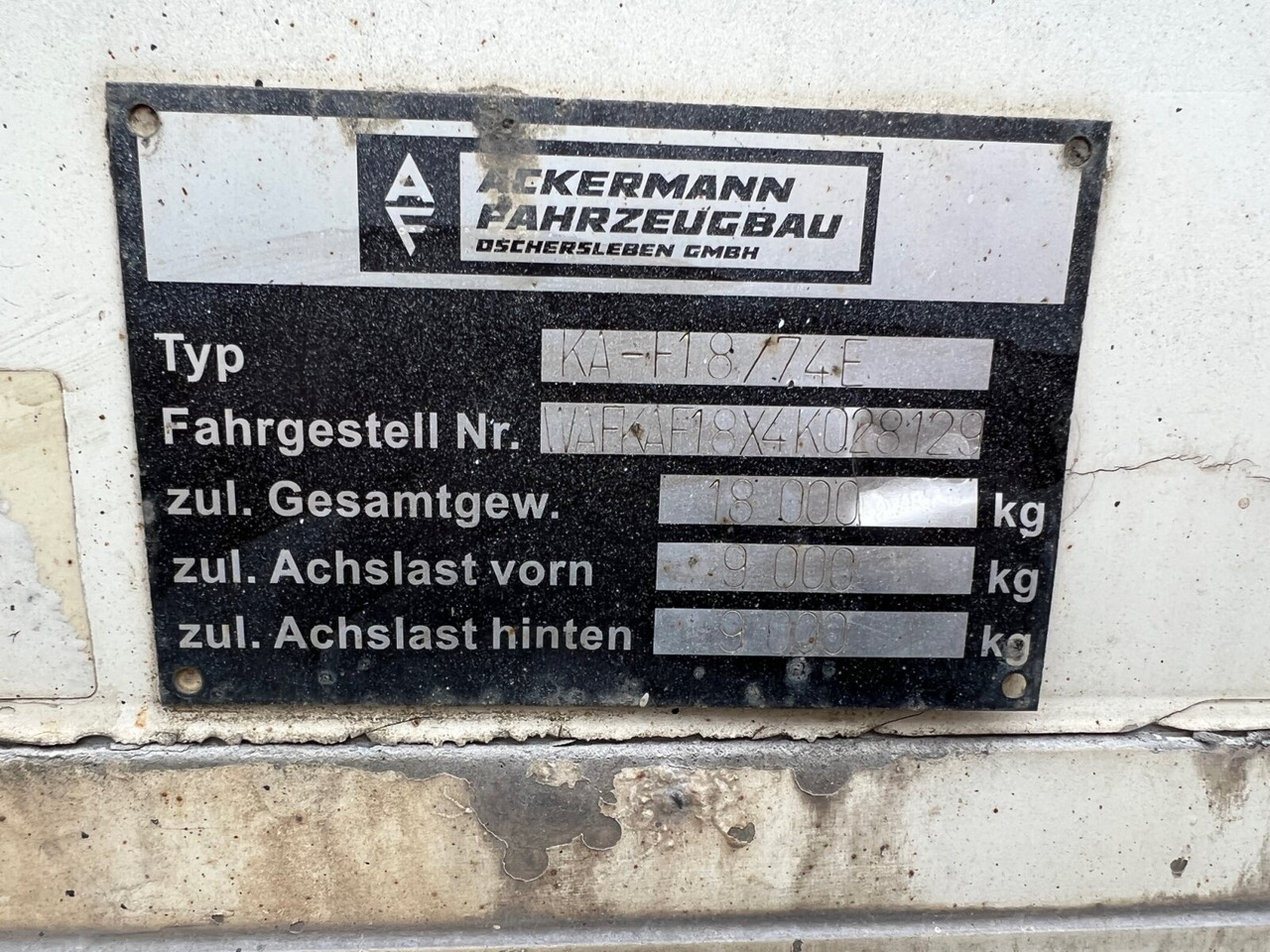 KA-F 18/74E Ackermann, Oschersl. KA-F 18/74E mit LBW MBB, 44cbm - Koffer Anhänger: das Bild 5 KA-F 18/74E Ackermann, Oschersl. KA-F 18/74E mit LBW MBB, 44cbm - Koffer Anhänger: das Bild 5