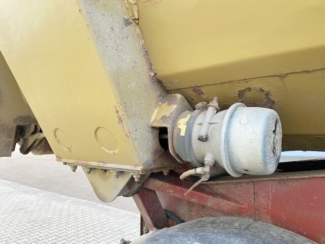 Kempf SKM 32/2 SKM 32/2 Stahlmulde ca. 24m³, Liftachse, Zwillingsbereift - Kipper Auflieger: das Bild 2 Kempf SKM 32/2 SKM 32/2 Stahlmulde ca. 24m³, Liftachse, Zwillingsbereift - Kipper Auflieger: das Bild 2