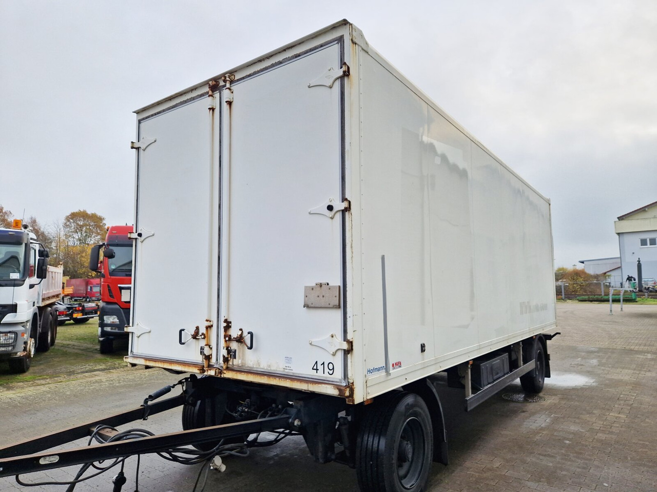 Kleiderkofferanhänger Hofmann, Kleiderkofferanhänger, durchladbar, LBW BÄR, 42 cbm - Koffer Anhänger: das Bild 3 Kleiderkofferanhänger Hofmann, Kleiderkofferanhänger, durchladbar, LBW BÄR, 42 cbm - Koffer Anhänger: das Bild 3