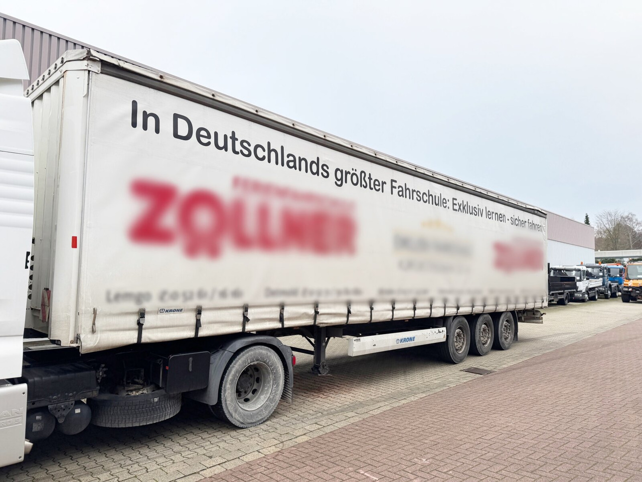 Krone SDP 27 SDP 27 , Edscha-Verdeck, Ex-Fahrschule - Pritschenauflieger/ Plattformauflieger: das Bild 1 Krone SDP 27 SDP 27 , Edscha-Verdeck, Ex-Fahrschule - Pritschenauflieger/ Plattformauflieger: das Bild 1