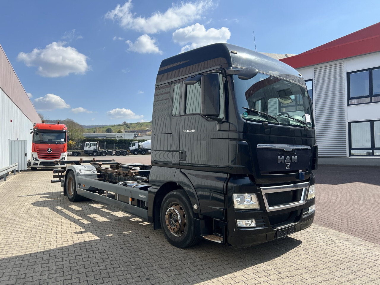 MAN TGA 18.360 4x2 LL TGA 18.360 4x2 LL, Fahrschulausstattung – Leasing MAN TGA 18.360 4x2 LL TGA 18.360 4x2 LL, Fahrschulausstattung: das Bild 7
