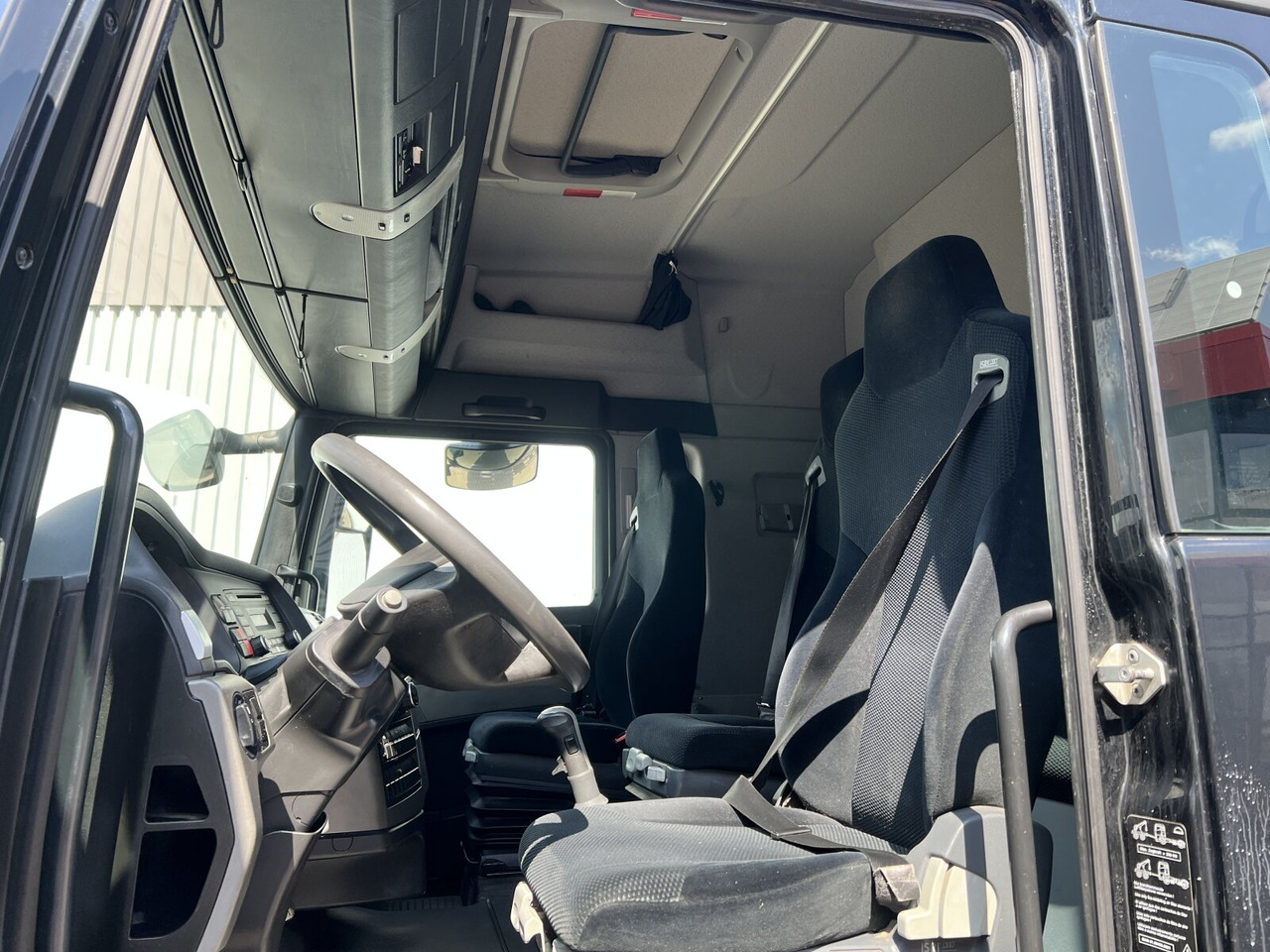 MAN TGA 18.360 4x2 LL TGA 18.360 4x2 LL, Fahrschulausstattung – Leasing MAN TGA 18.360 4x2 LL TGA 18.360 4x2 LL, Fahrschulausstattung: das Bild 5