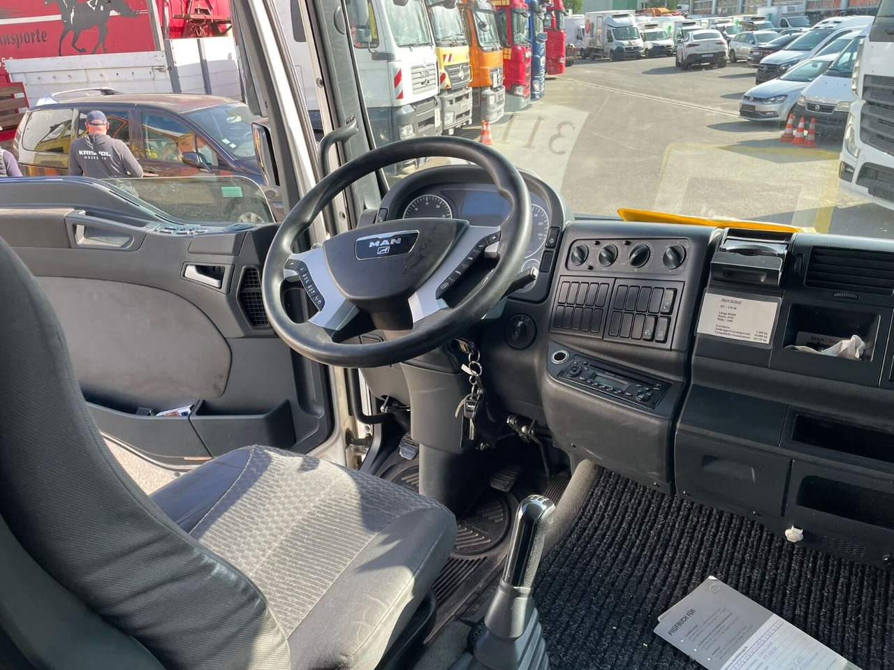 MAN TGM 18.330 4X2 LL TGM 18.330 4X2 LL, Fahrschulausstattung - LKW: das Bild 2 MAN TGM 18.330 4X2 LL TGM 18.330 4X2 LL, Fahrschulausstattung - LKW: das Bild 2