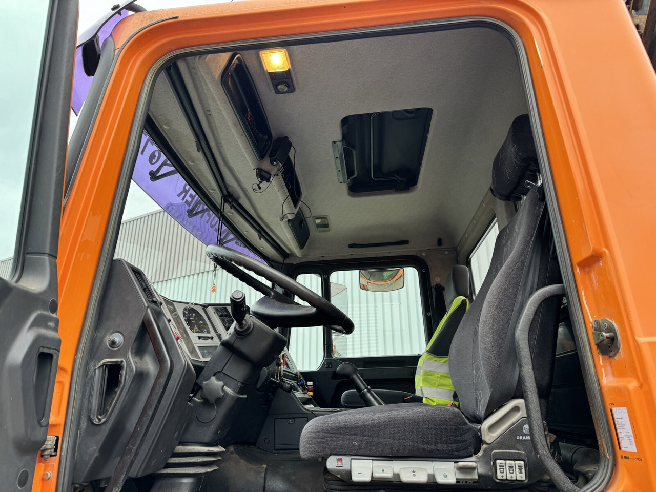 MAN 18.255 MAK 4x4 BB 18.255 MAK 4x4 BB, Kran Atlas AK 85.1 A1 - Fahrgestell LKW, Autokran: das Bild 3 MAN 18.255 MAK 4x4 BB 18.255 MAK 4x4 BB, Kran Atlas AK 85.1 A1 - Fahrgestell LKW, Autokran: das Bild 3
